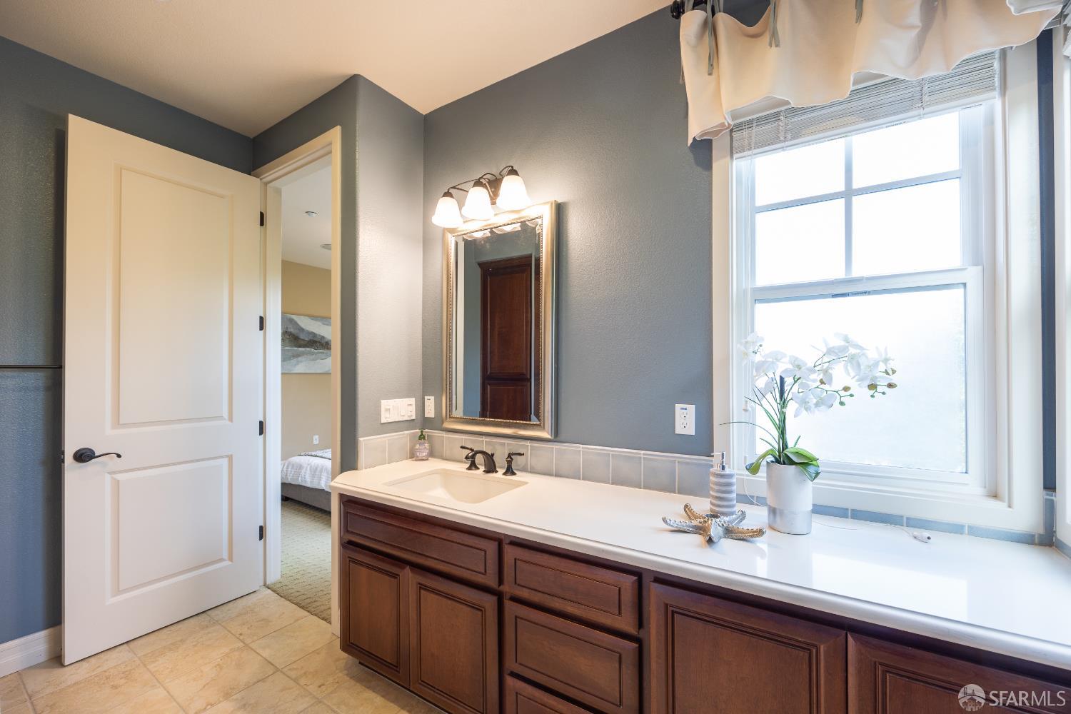 Detail Gallery Image 44 of 67 For 15 Poppy Ct, San Mateo,  CA 94403 - 4 Beds | 4/1 Baths