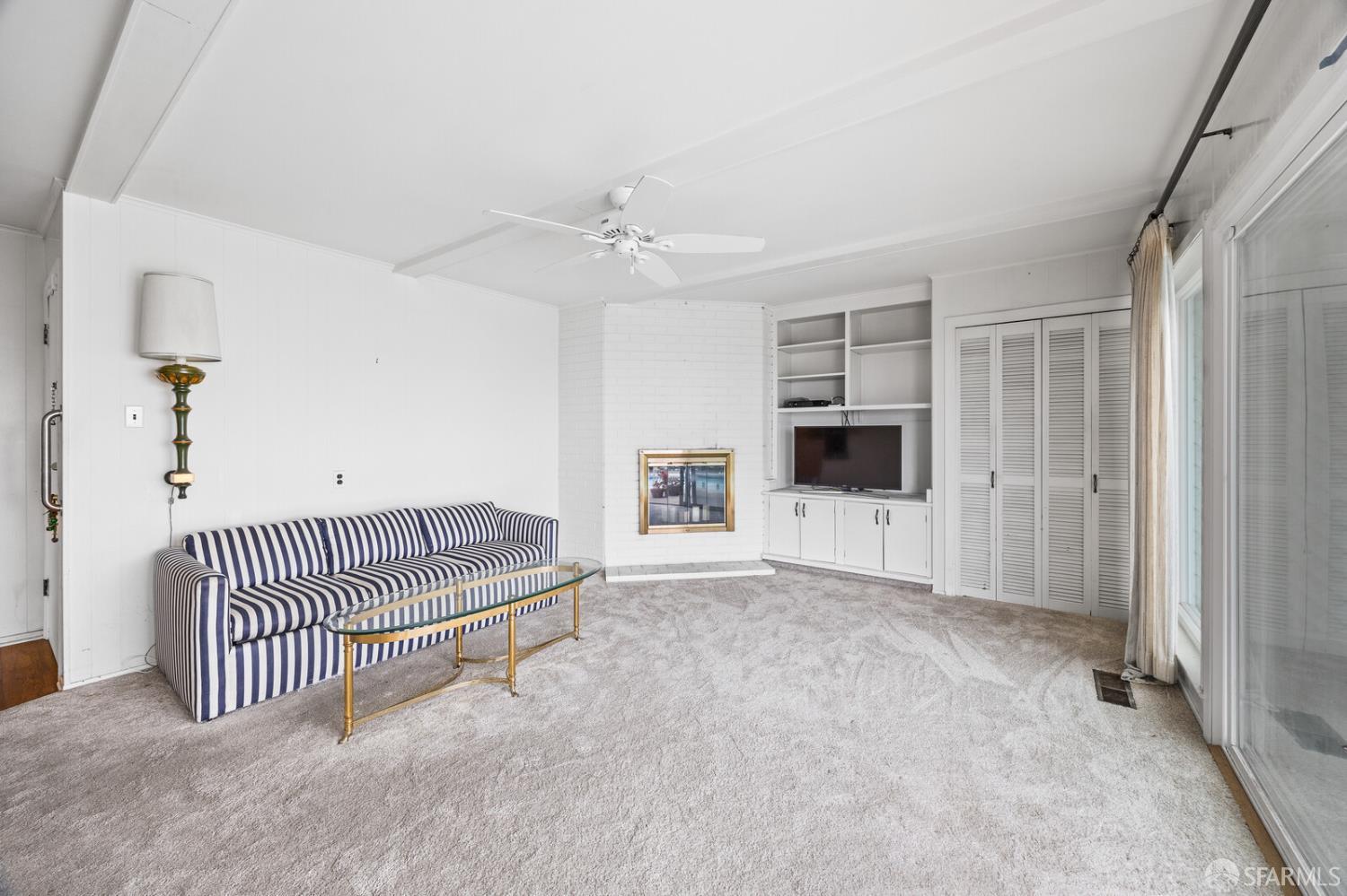 Detail Gallery Image 8 of 32 For 1033 Hewitt Dr, San Carlos,  CA 94070 - 3 Beds | 2 Baths