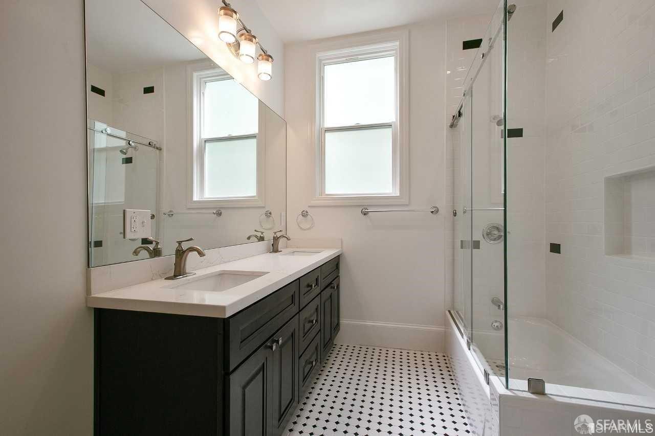 Detail Gallery Image 4 of 6 For 2637 Mission St, San Francisco,  CA 94110 - – Beds | – Baths