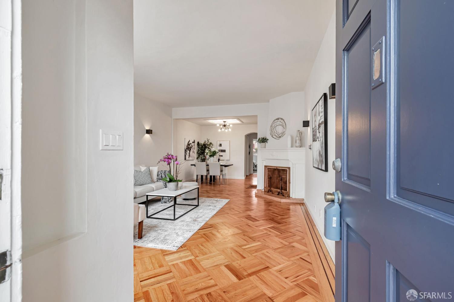 Detail Gallery Image 3 of 34 For 3421 Rivera St, San Francisco,  CA 94116 - 2 Beds | 1 Baths