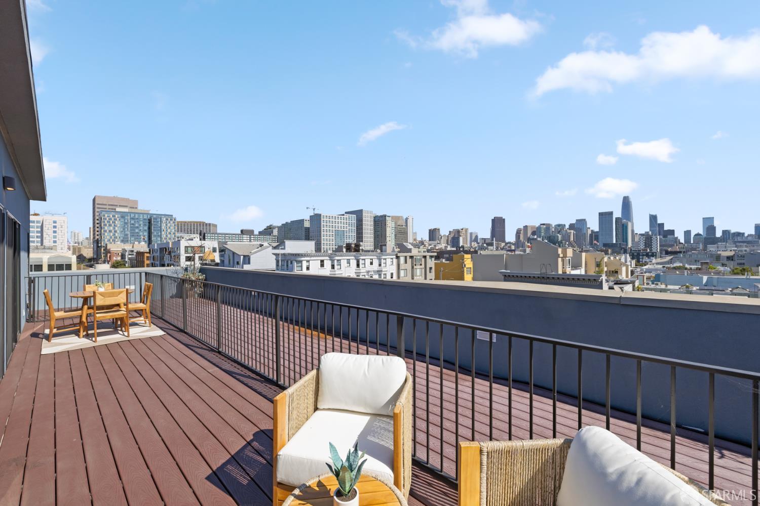 Photo #8: 425072184 Listing: Photo #8