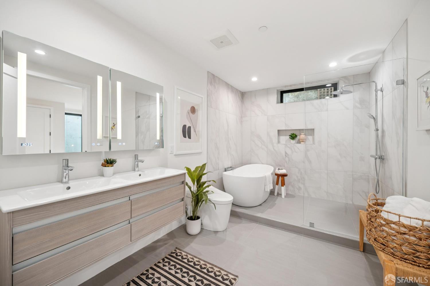 Detail Gallery Image 63 of 68 For 592 Sanchez St, San Francisco,  CA 94114 - 3 Beds | 3/1 Baths