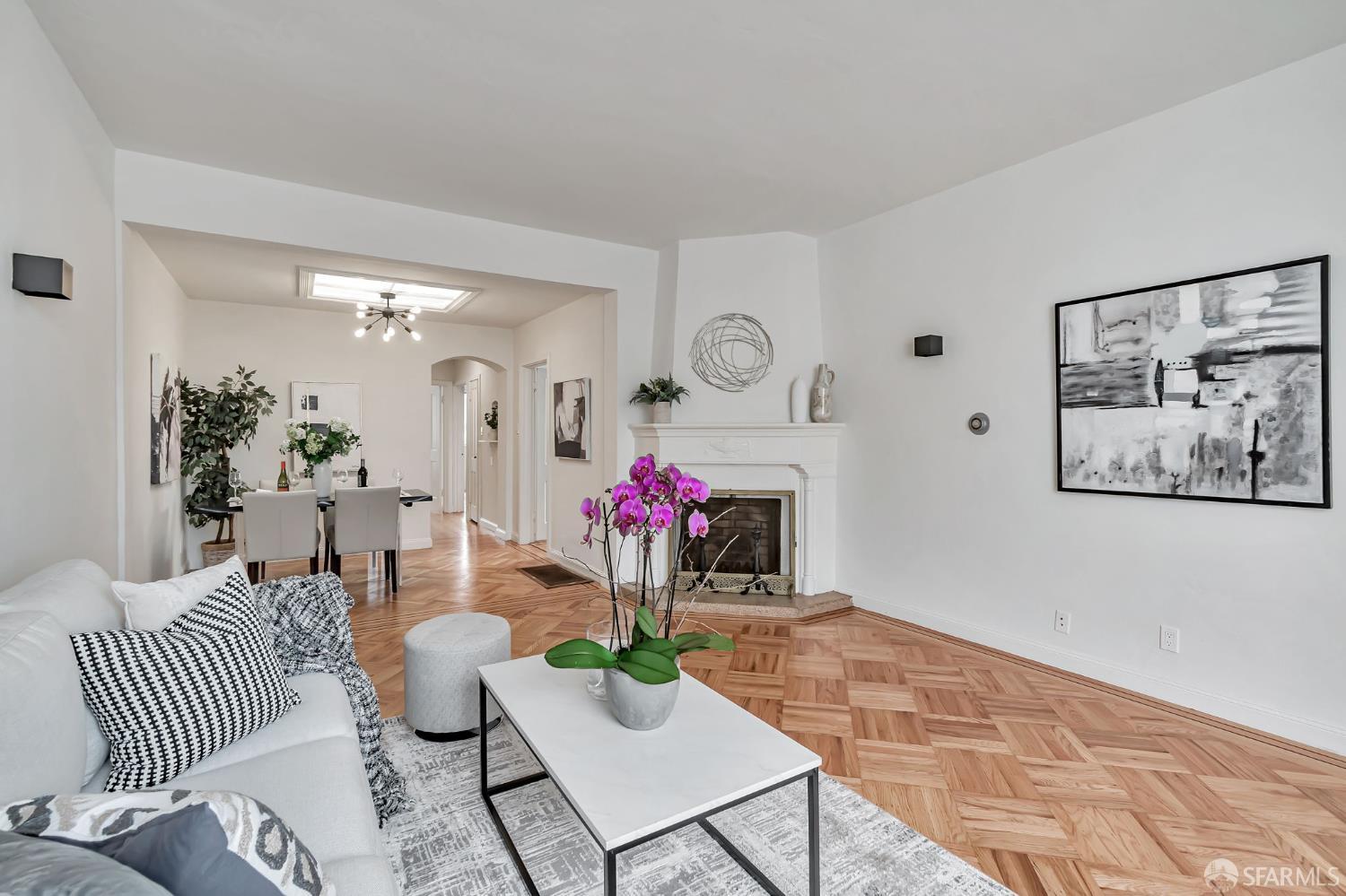 Detail Gallery Image 7 of 34 For 3421 Rivera St, San Francisco,  CA 94116 - 2 Beds | 1 Baths