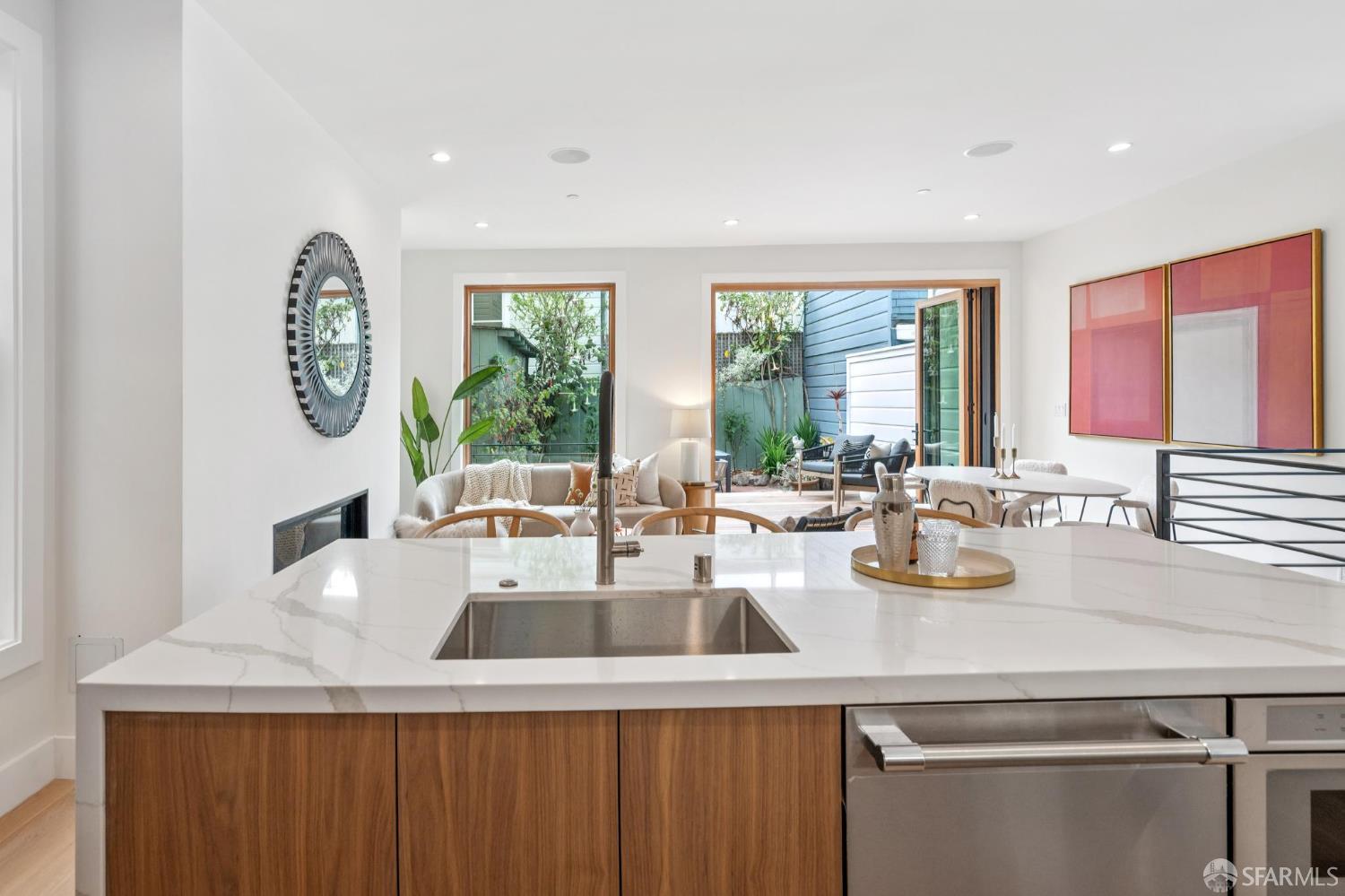 Detail Gallery Image 39 of 68 For 592 Sanchez St, San Francisco,  CA 94114 - 3 Beds | 3/1 Baths