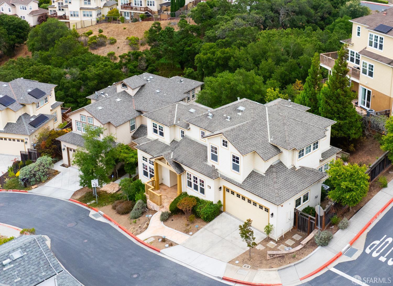 Detail Gallery Image 3 of 67 For 15 Poppy Ct, San Mateo,  CA 94403 - 4 Beds | 4/1 Baths
