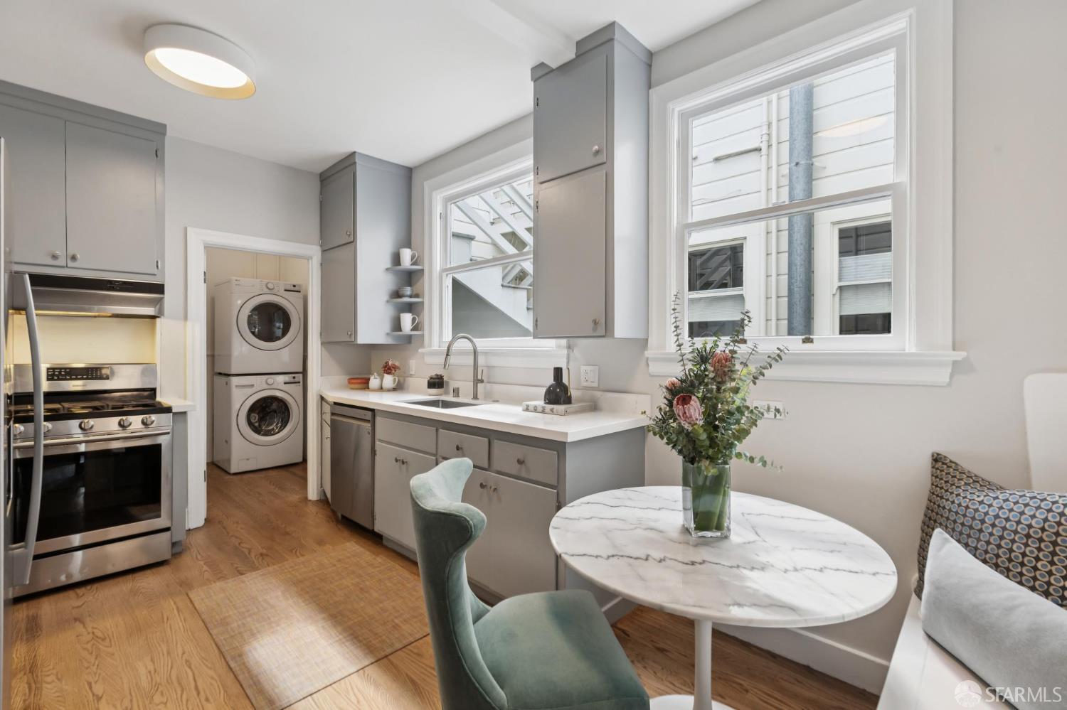 Detail Gallery Image 9 of 30 For 3518 Scott St, San Francisco,  CA 94123 - 2 Beds | 1 Baths