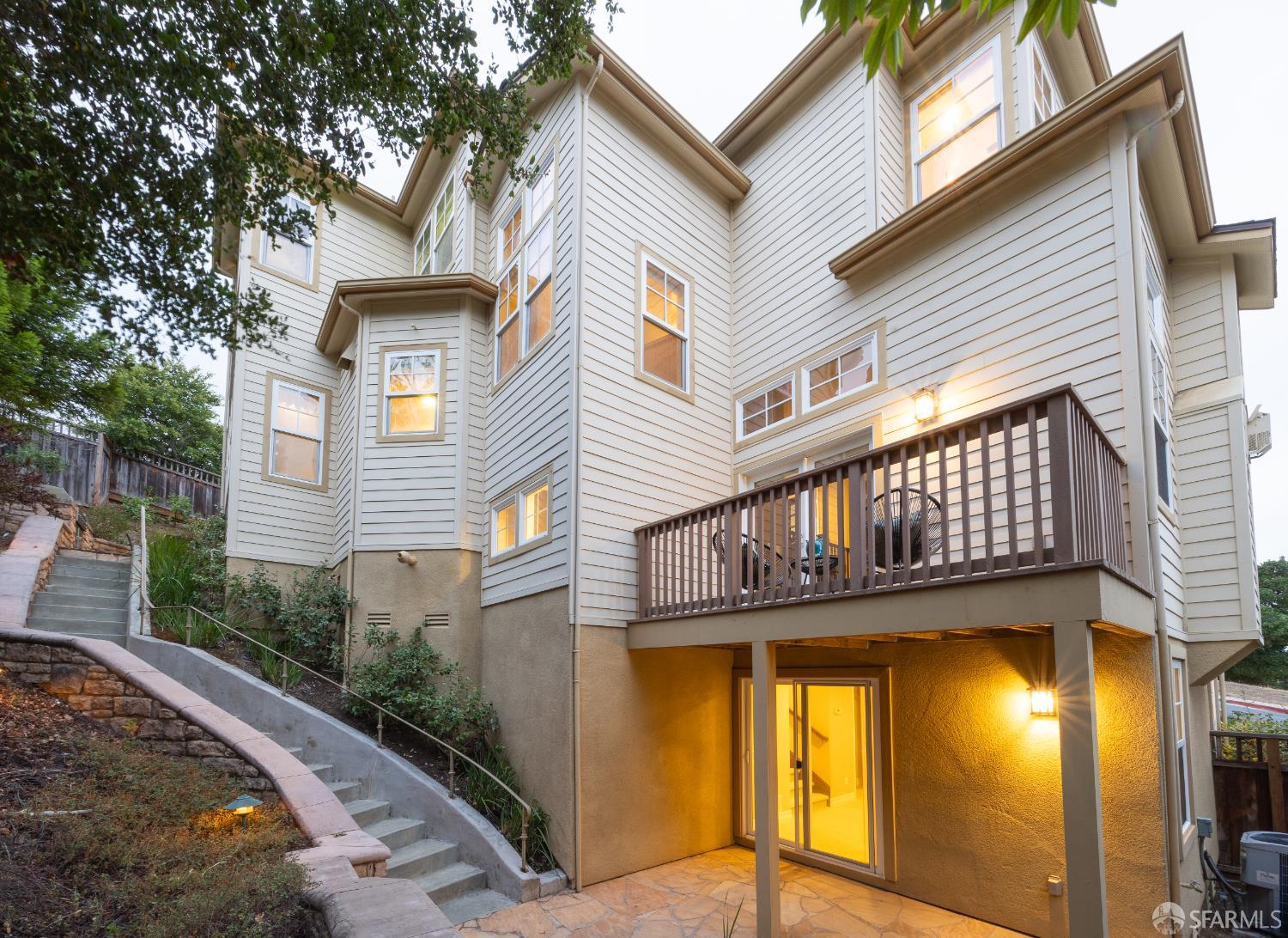 Detail Gallery Image 5 of 67 For 15 Poppy Ct, San Mateo,  CA 94403 - 4 Beds | 4/1 Baths
