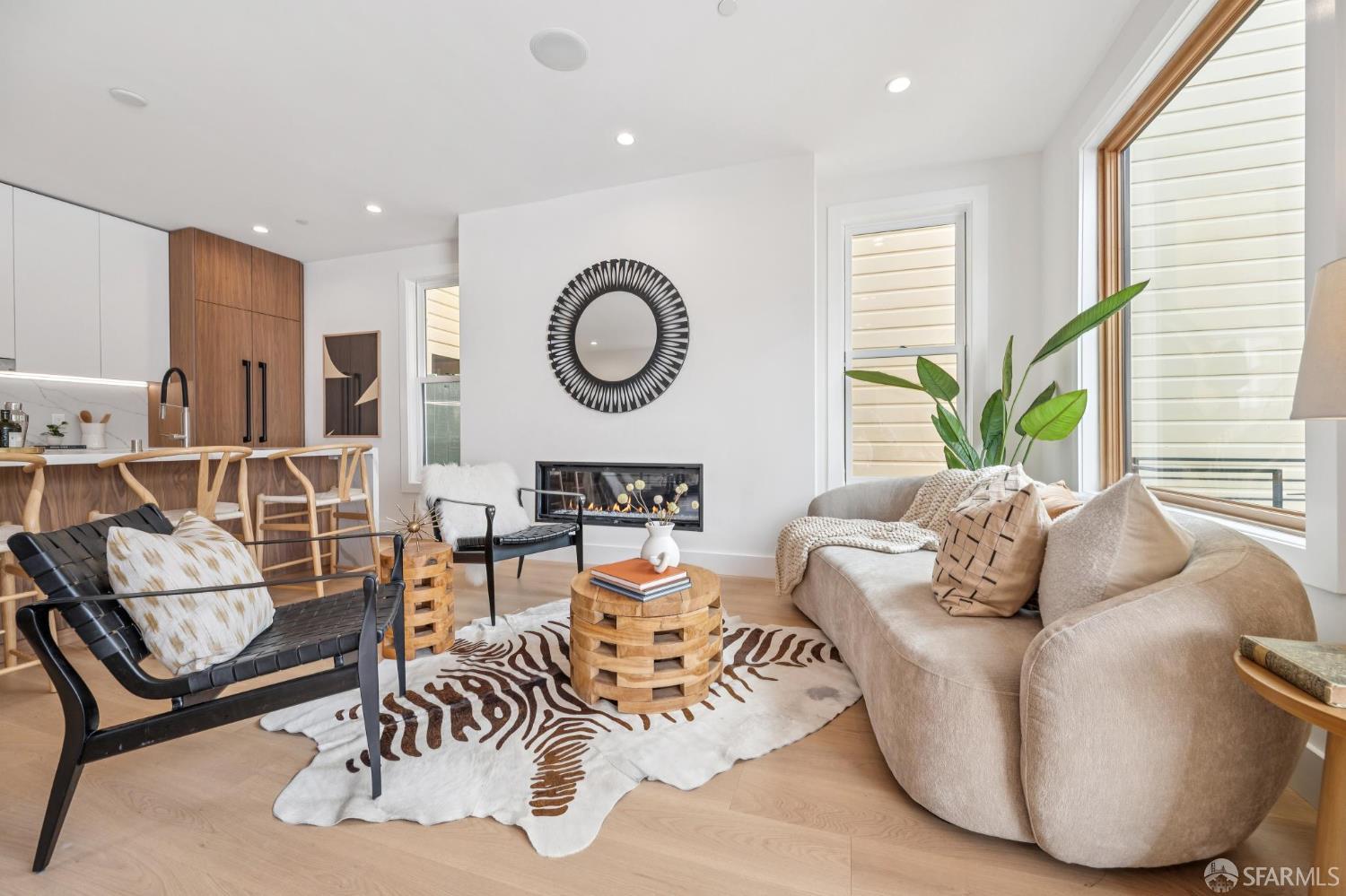 Detail Gallery Image 13 of 68 For 592 Sanchez St, San Francisco,  CA 94114 - 3 Beds | 3/1 Baths