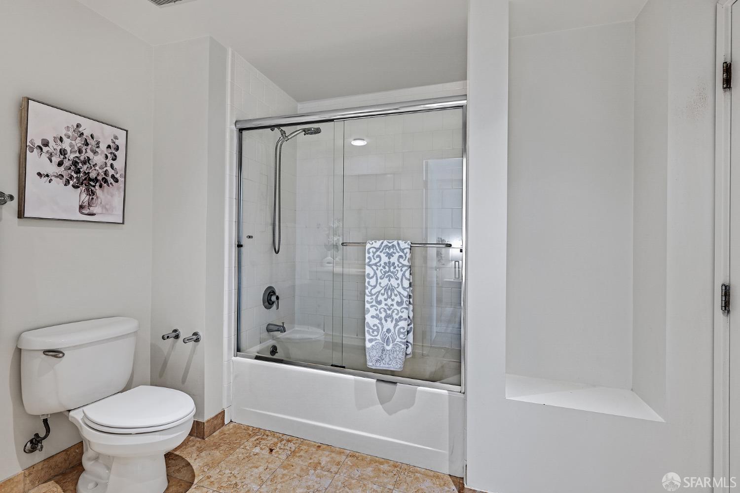 Detail Gallery Image 23 of 40 For 400 Beale St #2006,  San Francisco,  CA 94105 - 2 Beds | 1/1 Baths