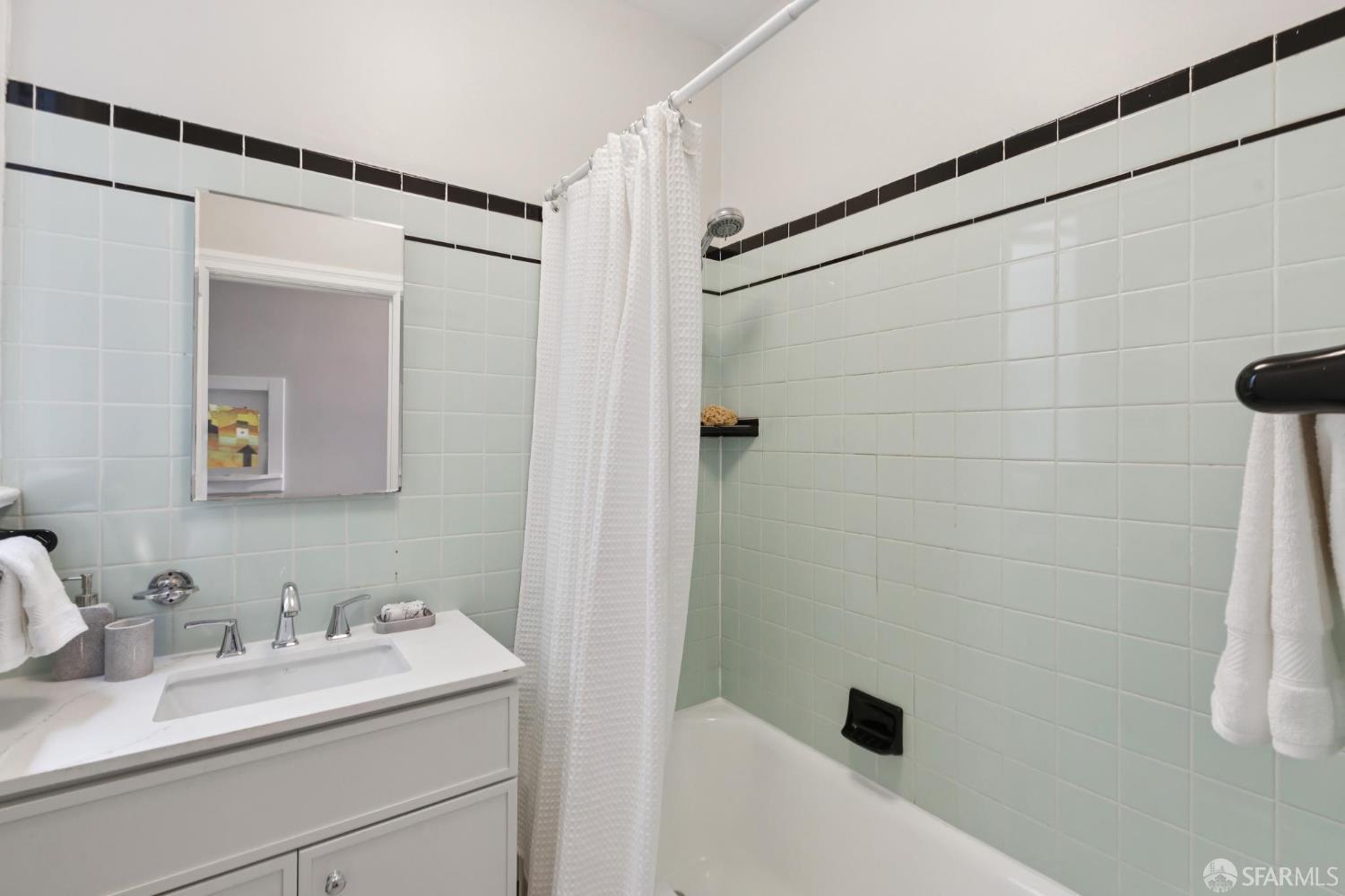 Detail Gallery Image 21 of 30 For 3518 Scott St, San Francisco,  CA 94123 - 2 Beds | 1 Baths