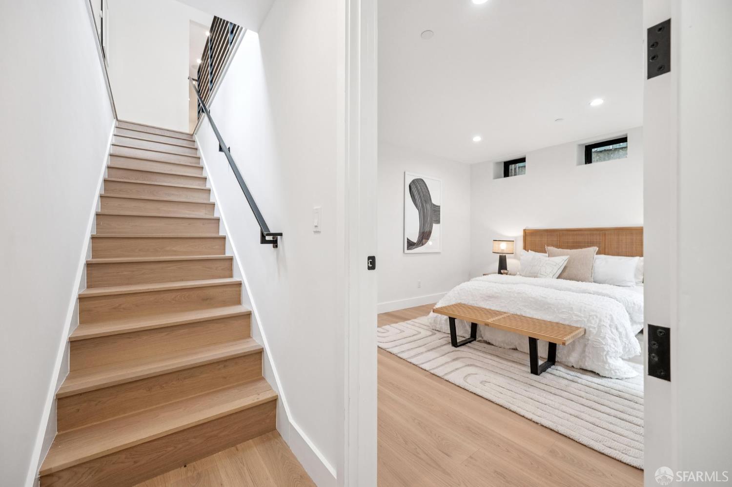 Detail Gallery Image 56 of 68 For 592 Sanchez St, San Francisco,  CA 94114 - 3 Beds | 3/1 Baths