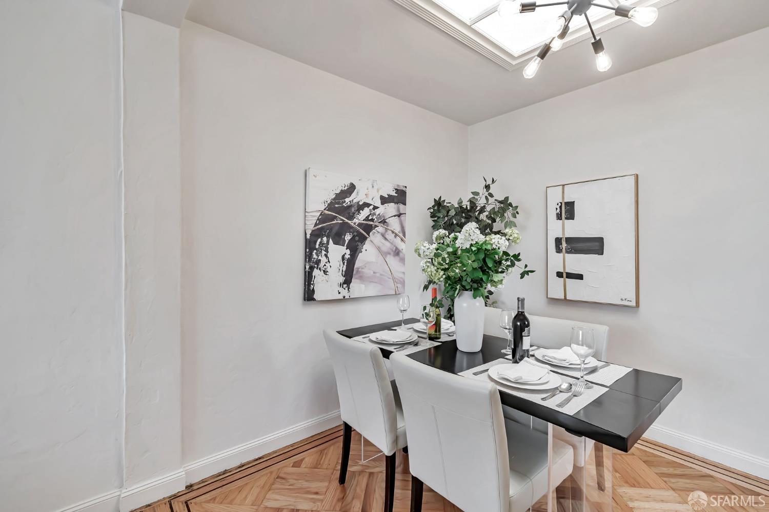 Detail Gallery Image 9 of 34 For 3421 Rivera St, San Francisco,  CA 94116 - 2 Beds | 1 Baths