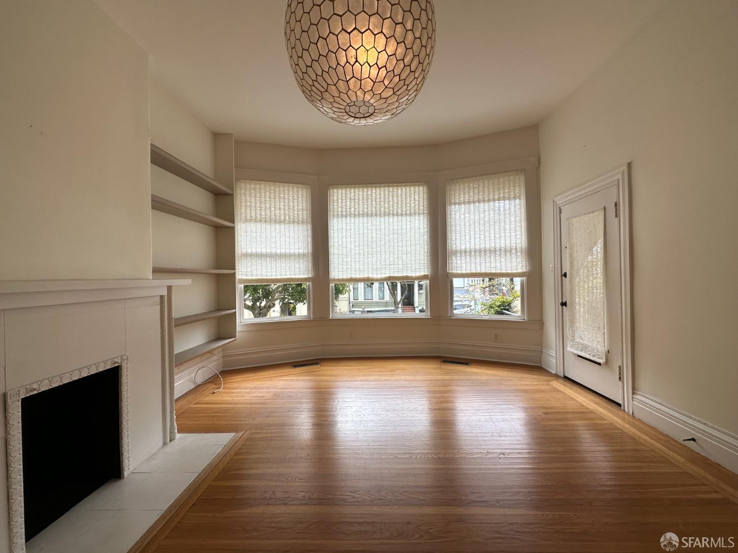 Photo #5: 425072553 Listing 