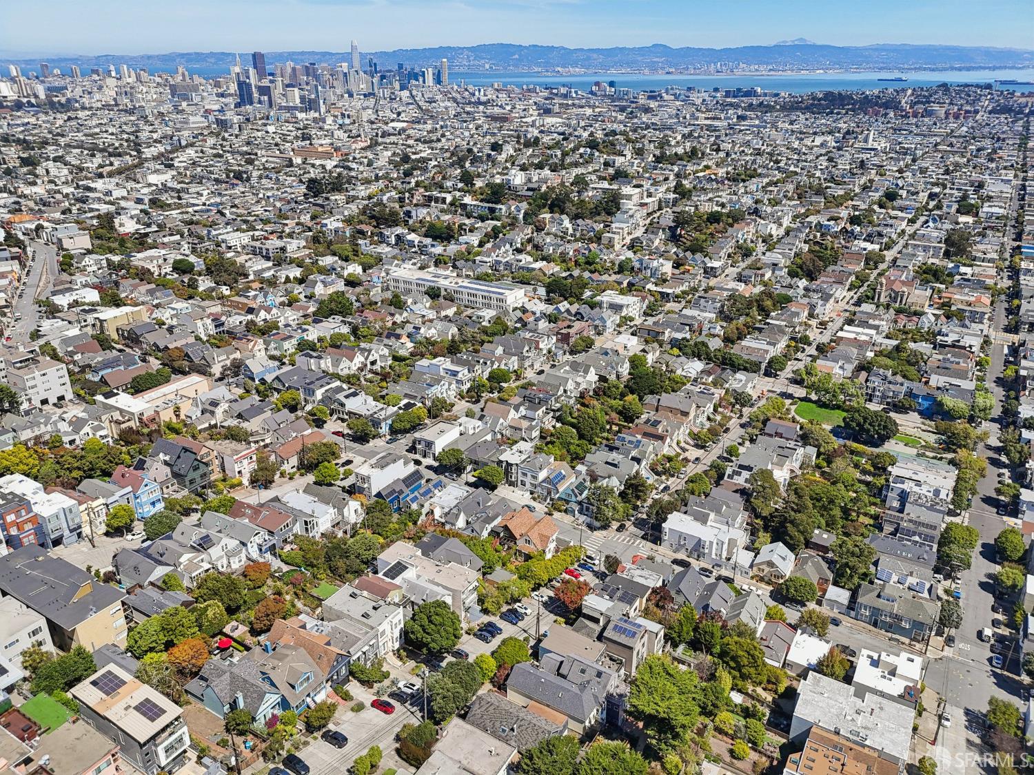 Detail Gallery Image 35 of 37 For 930 Elizabeth St #1,  San Francisco,  CA 94114 - 1 Beds | 1 Baths