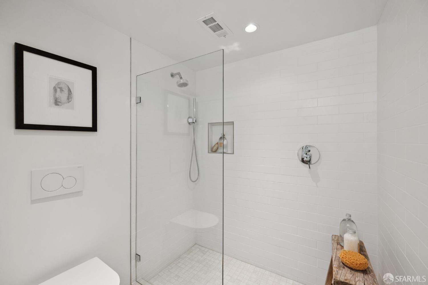 Detail Gallery Image 15 of 19 For 1426 Taylor St #4,  San Francisco,  CA 94133 - 2 Beds | 2 Baths