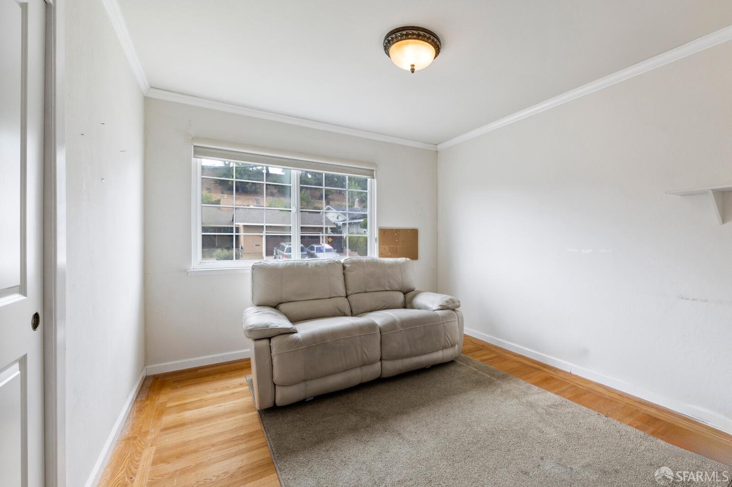 Detail Gallery Image 16 of 32 For 1033 Hewitt Dr, San Carlos,  CA 94070 - 3 Beds | 2 Baths
