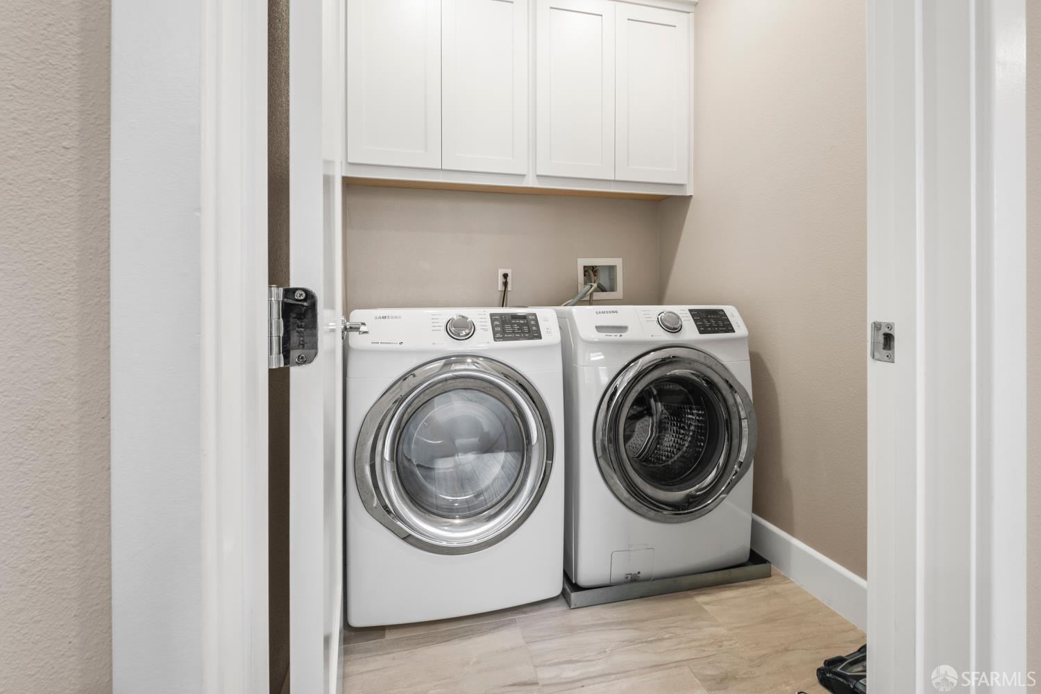 Detail Gallery Image 12 of 29 For 73 Summit Way, San Francisco,  CA 94132 - 3 Beds | 2/1 Baths