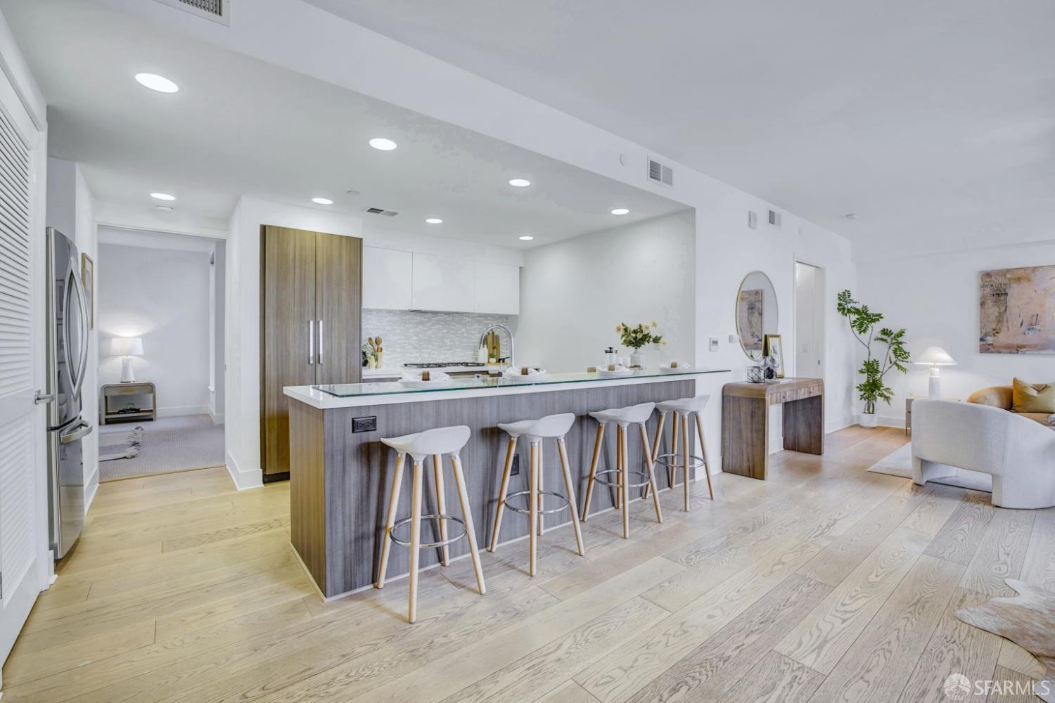 Detail Gallery Image 7 of 27 For 1080 Sutter St #702,  San Francisco,  CA 94109 - 2 Beds | 2 Baths
