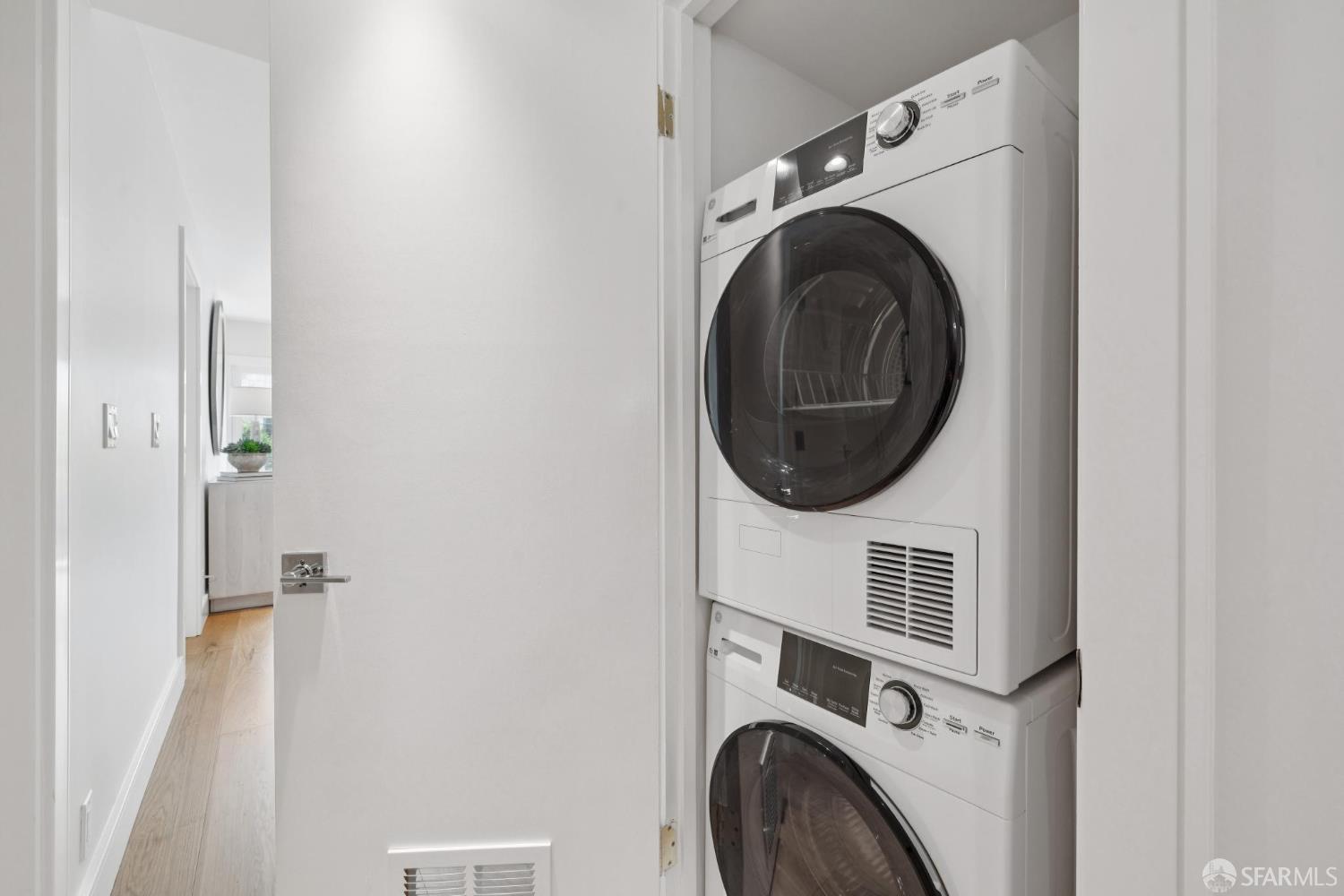 Detail Gallery Image 16 of 19 For 1426 Taylor St #4,  San Francisco,  CA 94133 - 2 Beds | 2 Baths