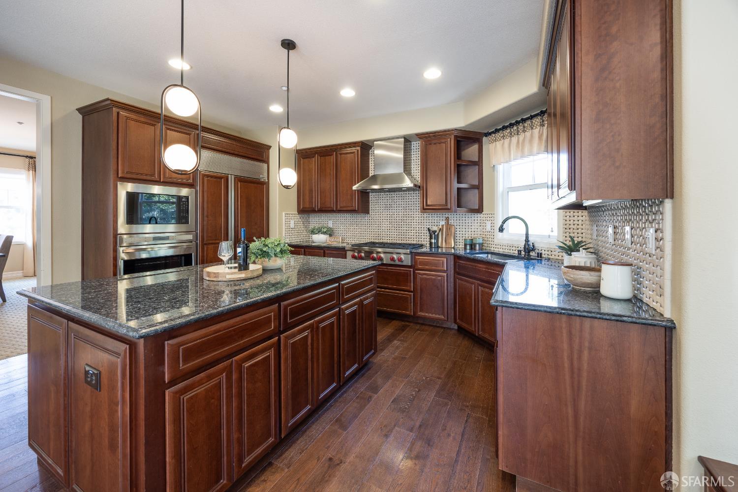 Detail Gallery Image 16 of 67 For 15 Poppy Ct, San Mateo,  CA 94403 - 4 Beds | 4/1 Baths