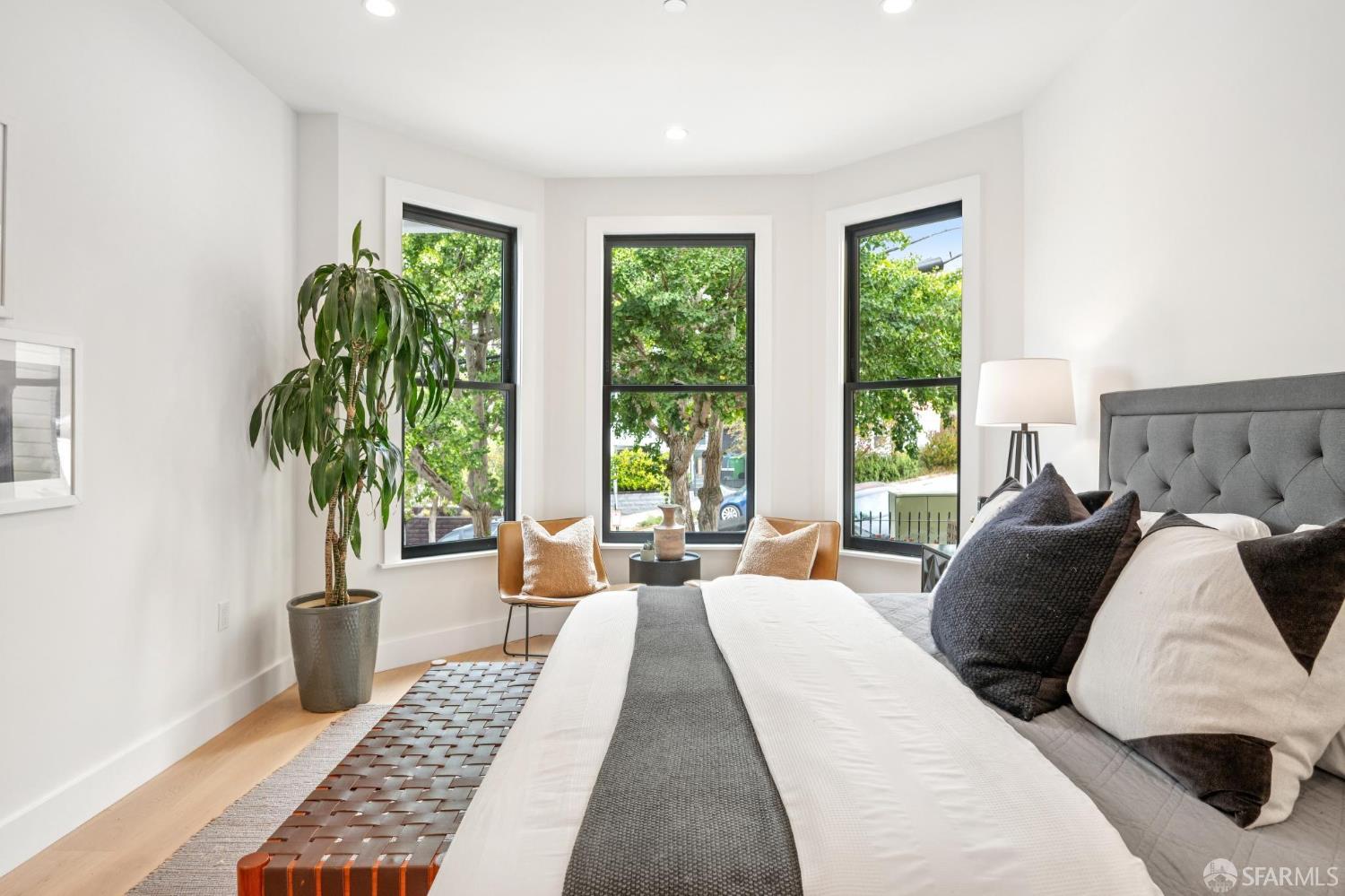 Detail Gallery Image 45 of 68 For 592 Sanchez St, San Francisco,  CA 94114 - 3 Beds | 3/1 Baths