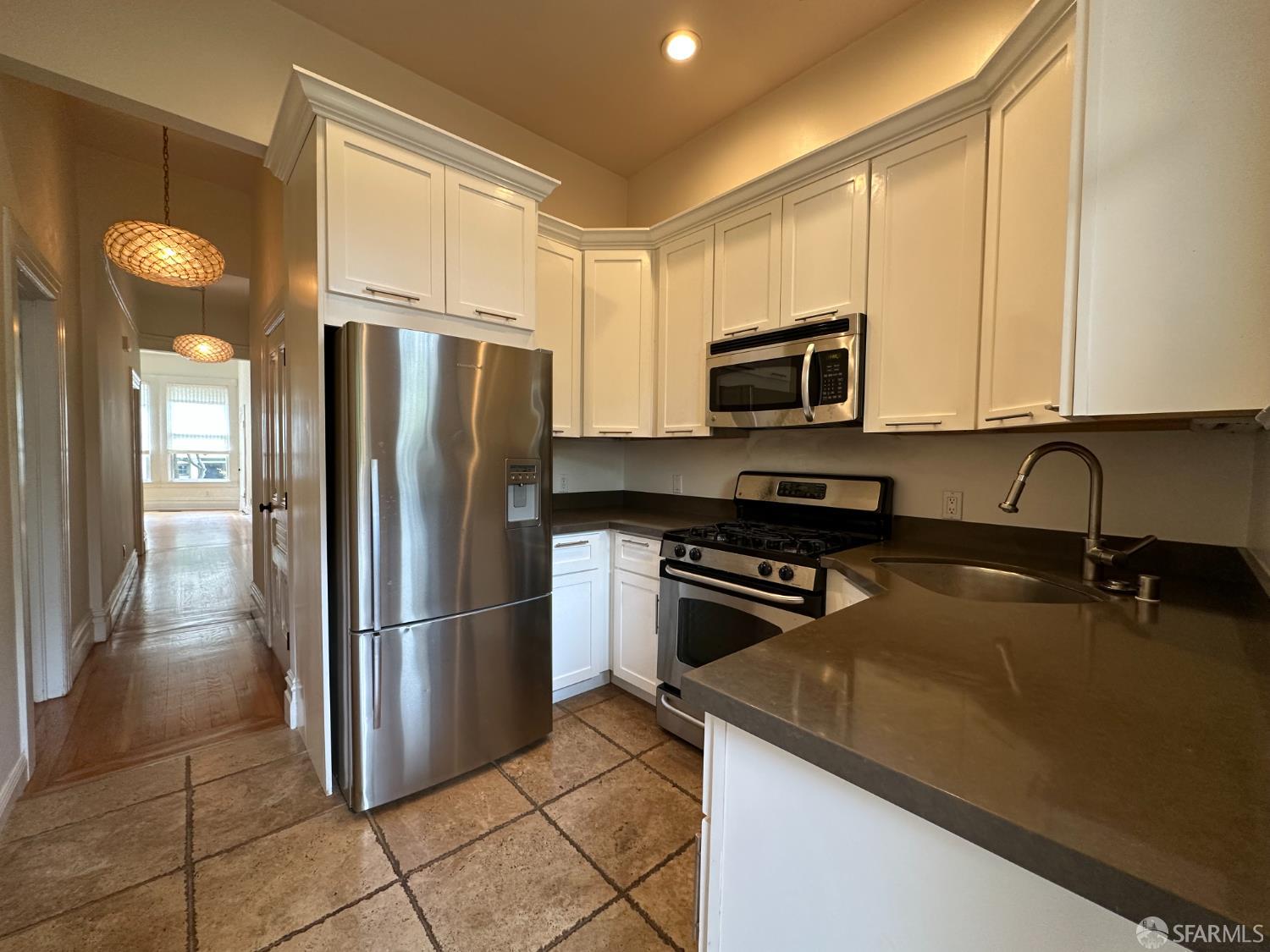 Photo #7: 425072553 Listing: Photo #7