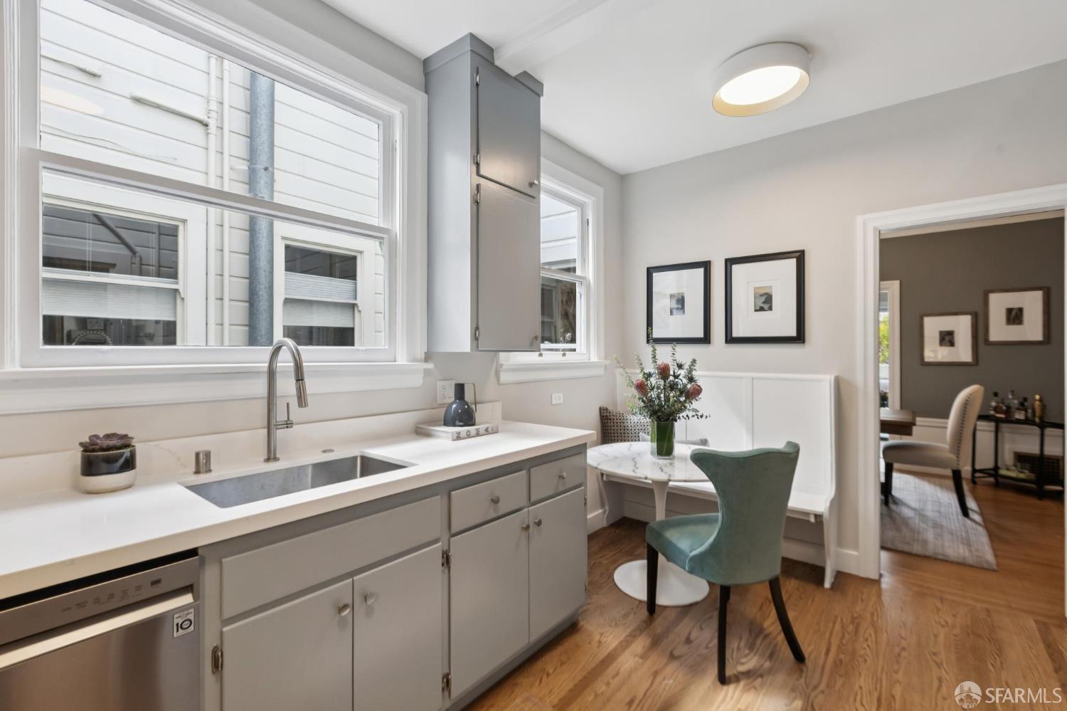 Detail Gallery Image 10 of 30 For 3518 Scott St, San Francisco,  CA 94123 - 2 Beds | 1 Baths