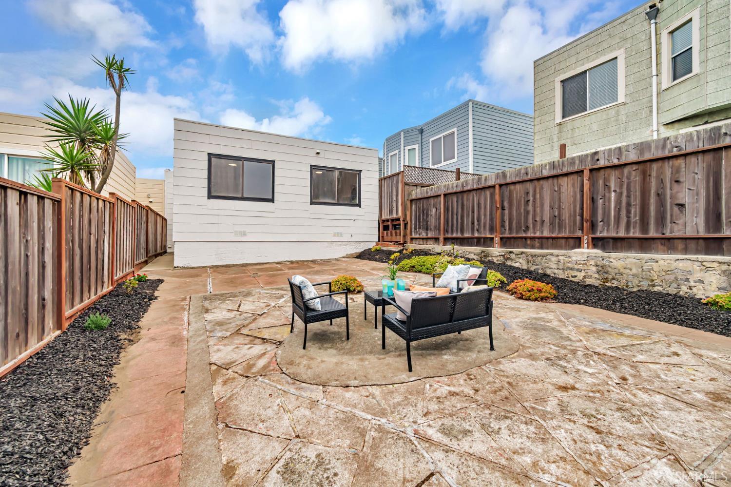 Detail Gallery Image 31 of 34 For 3421 Rivera St, San Francisco,  CA 94116 - 2 Beds | 1 Baths