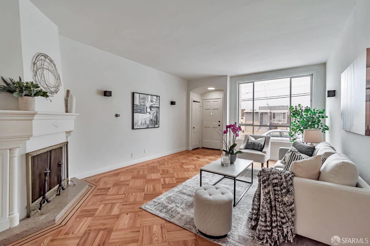 Detail Gallery Image 5 of 34 For 3421 Rivera St, San Francisco,  CA 94116 - 2 Beds | 1 Baths