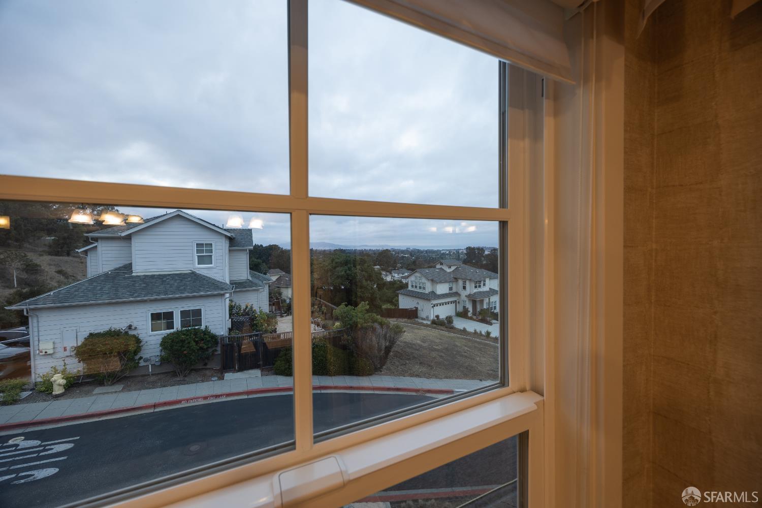 Detail Gallery Image 36 of 67 For 15 Poppy Ct, San Mateo,  CA 94403 - 4 Beds | 4/1 Baths
