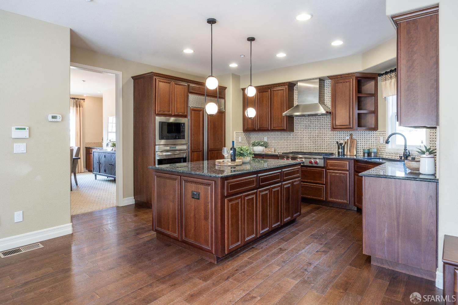 Detail Gallery Image 12 of 67 For 15 Poppy Ct, San Mateo,  CA 94403 - 4 Beds | 4/1 Baths