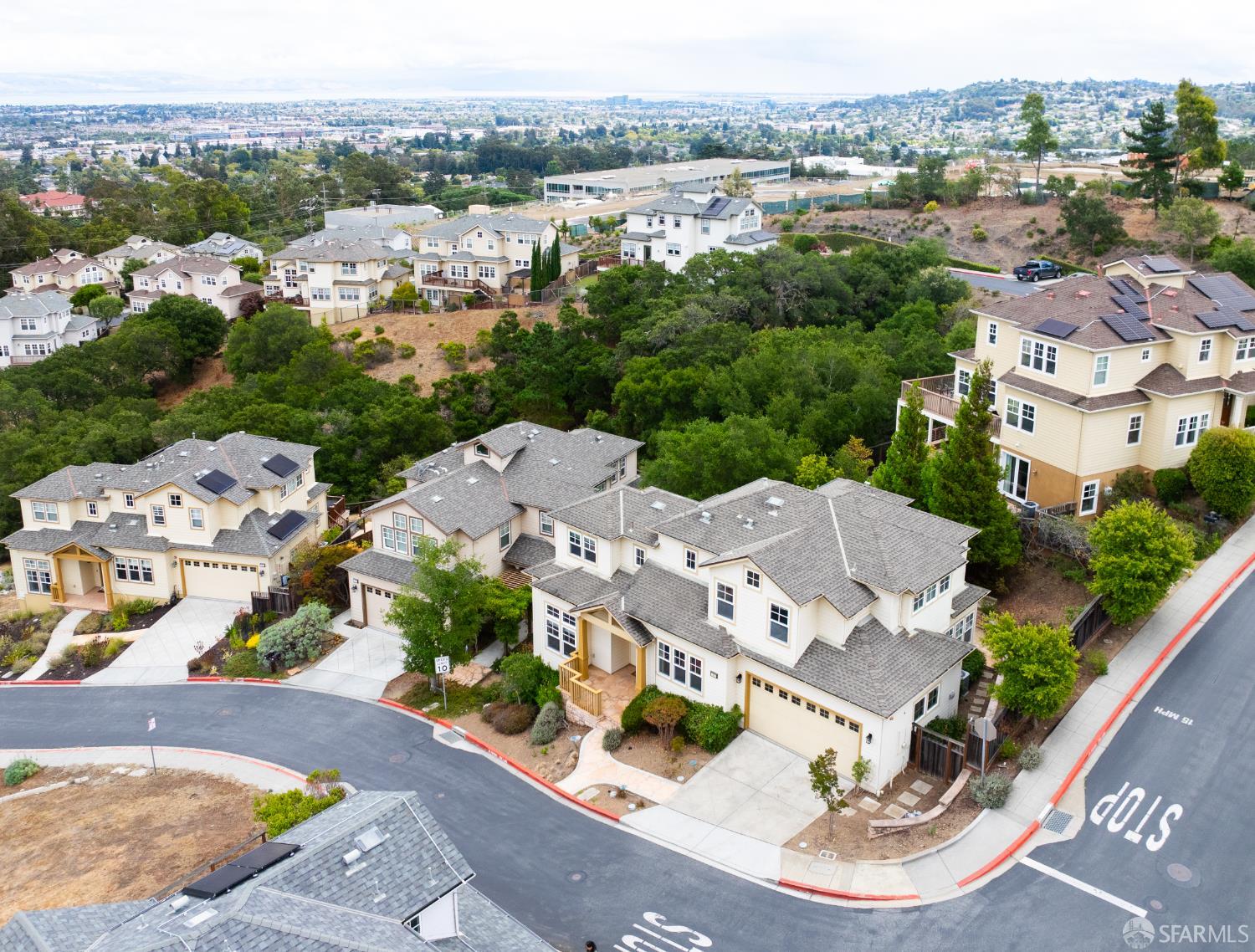 Detail Gallery Image 2 of 67 For 15 Poppy Ct, San Mateo,  CA 94403 - 4 Beds | 4/1 Baths