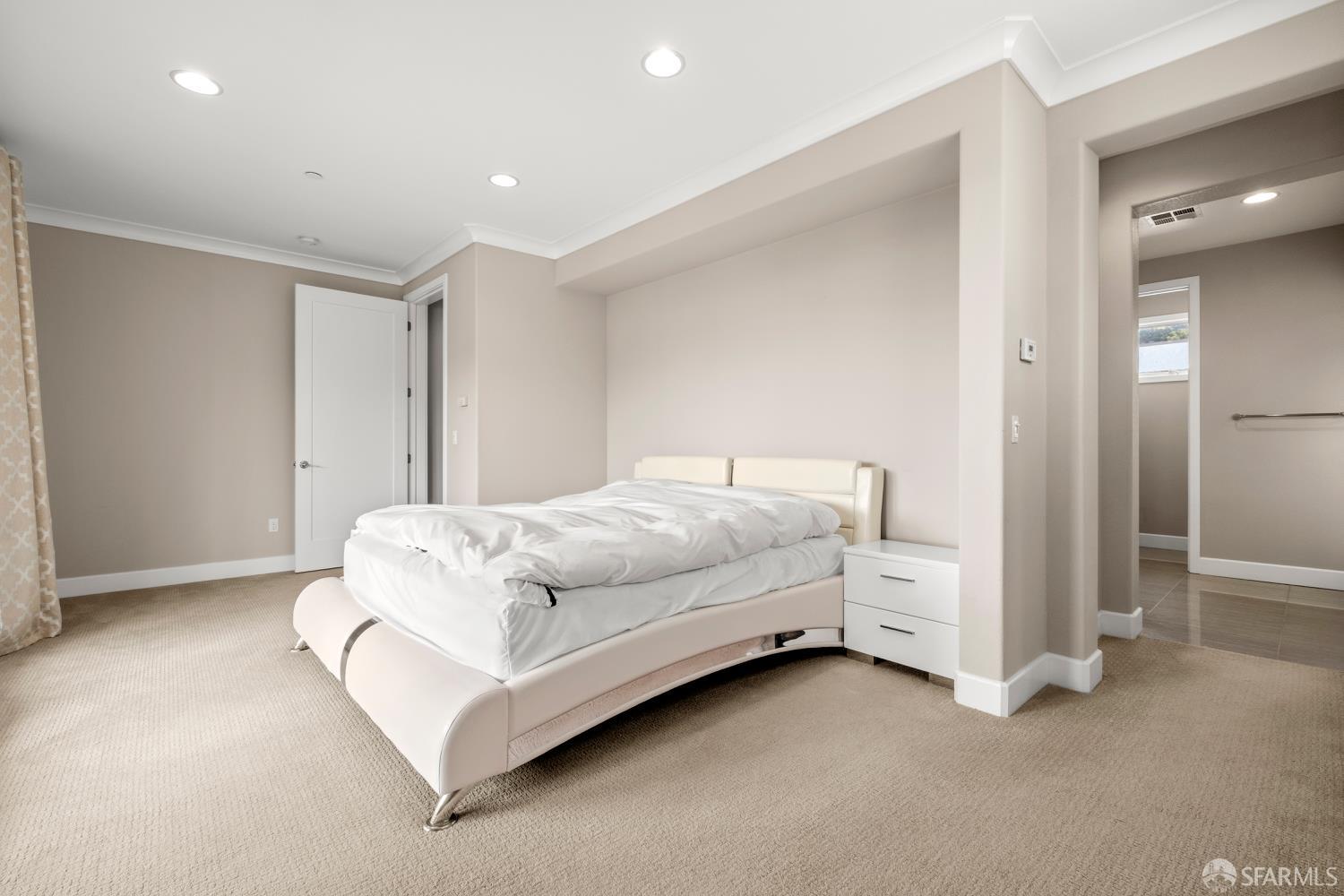 Detail Gallery Image 21 of 29 For 73 Summit Way, San Francisco,  CA 94132 - 3 Beds | 2/1 Baths