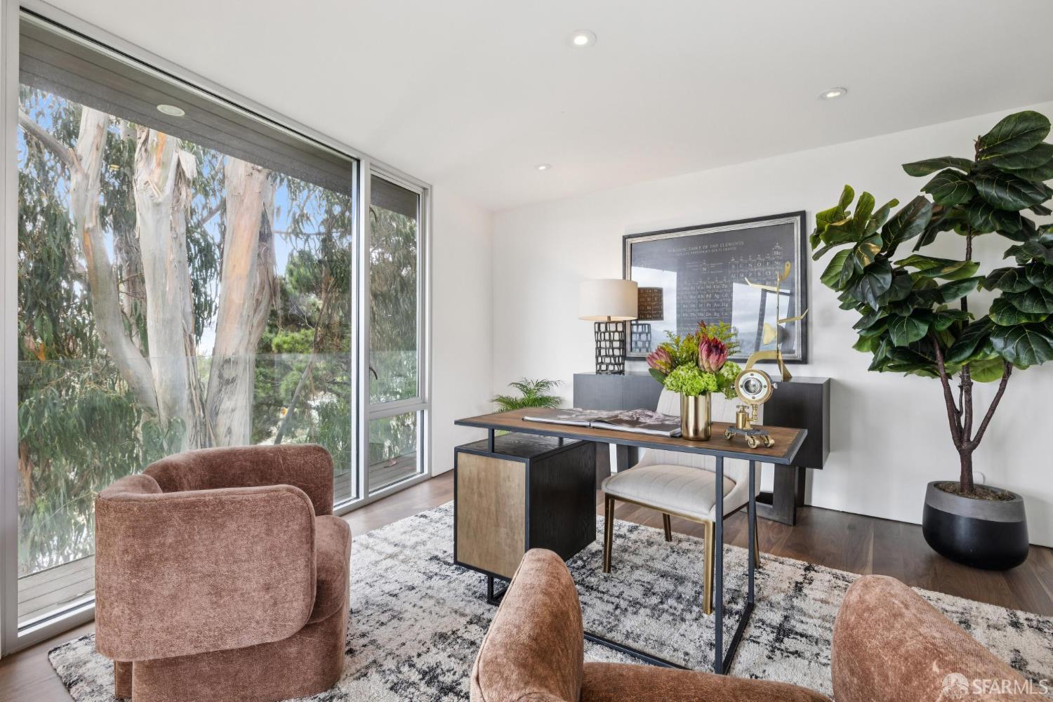 Detail Gallery Image 12 of 45 For 918 Kansas St, San Francisco,  CA 94107 - 5 Beds | 3/1 Baths