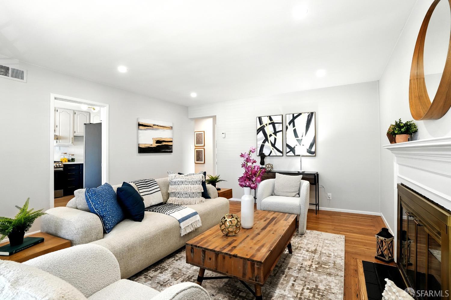 Detail Gallery Image 6 of 38 For 448 Evergreen Dr, South San Francisco,  CA 94080 - 4 Beds | 2 Baths
