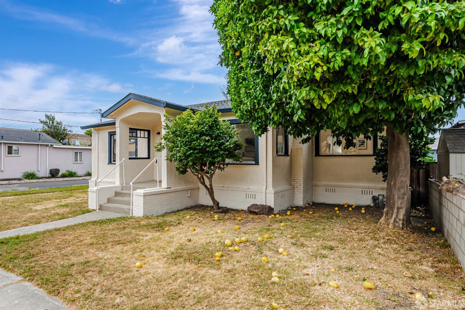 Detail Gallery Image 2 of 50 For 220 Vaqueros Ave, Rodeo,  CA 94572 - 3 Beds | 1 Baths