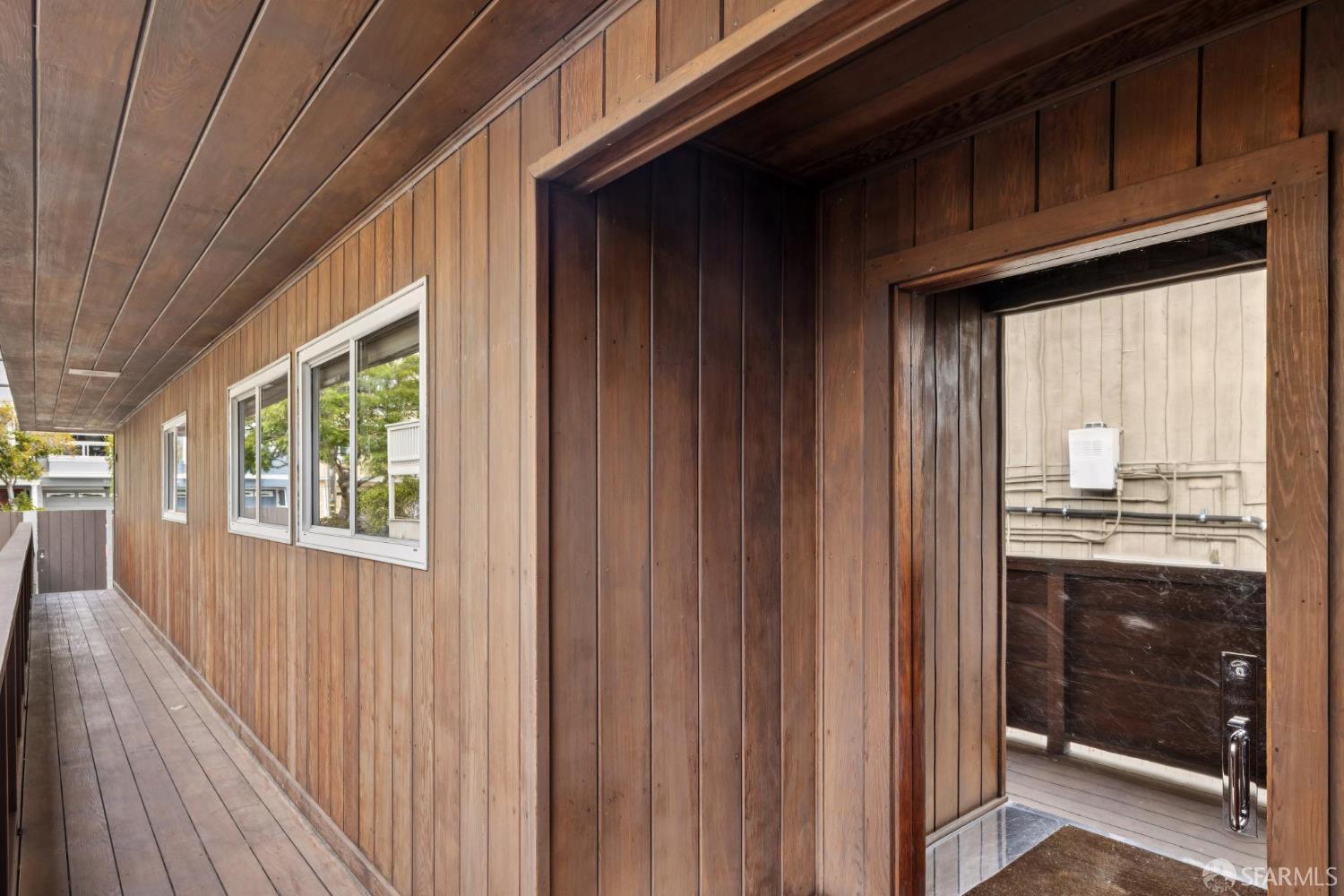 Detail Gallery Image 3 of 45 For 918 Kansas St, San Francisco,  CA 94107 - 5 Beds | 3/1 Baths