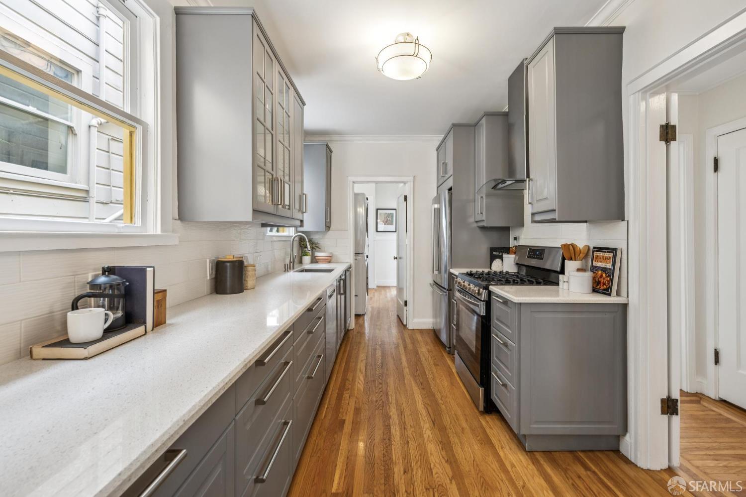 Detail Gallery Image 19 of 49 For 1421 17th Ave, San Francisco,  CA 94122 - 2 Beds | 1 Baths