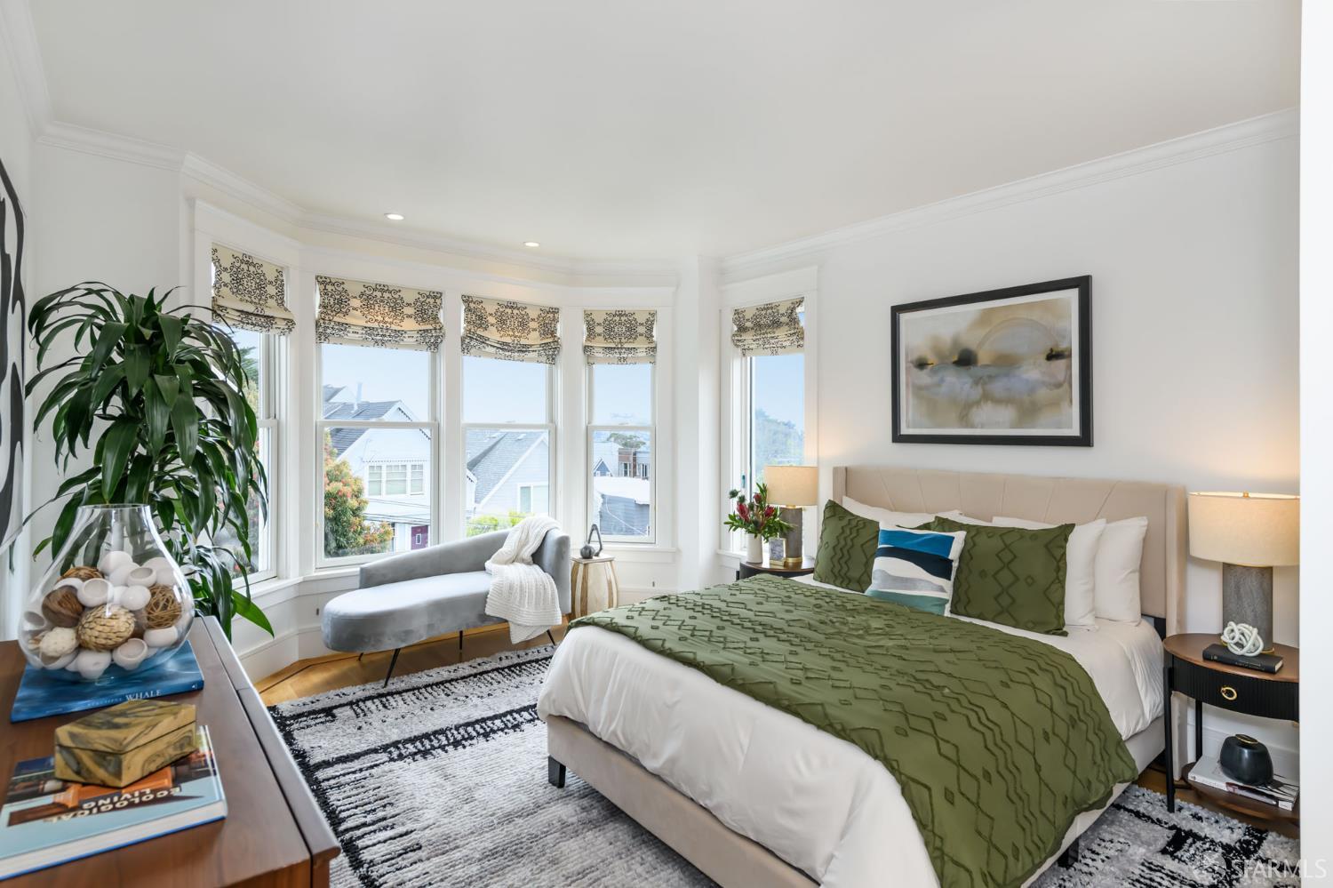 Detail Gallery Image 16 of 27 For 582 Diamond St, San Francisco,  CA 94114 - 3 Beds | 3/1 Baths