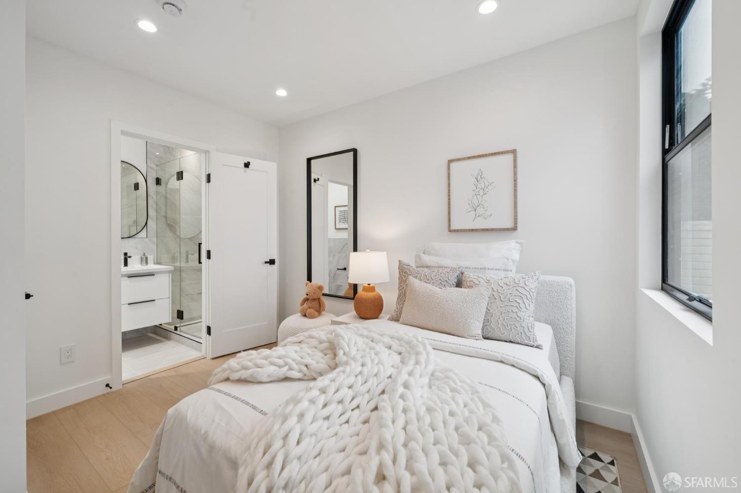 Detail Gallery Image 58 of 93 For 567 45th Ave, San Francisco,  CA 94121 - 4 Beds | 4/1 Baths