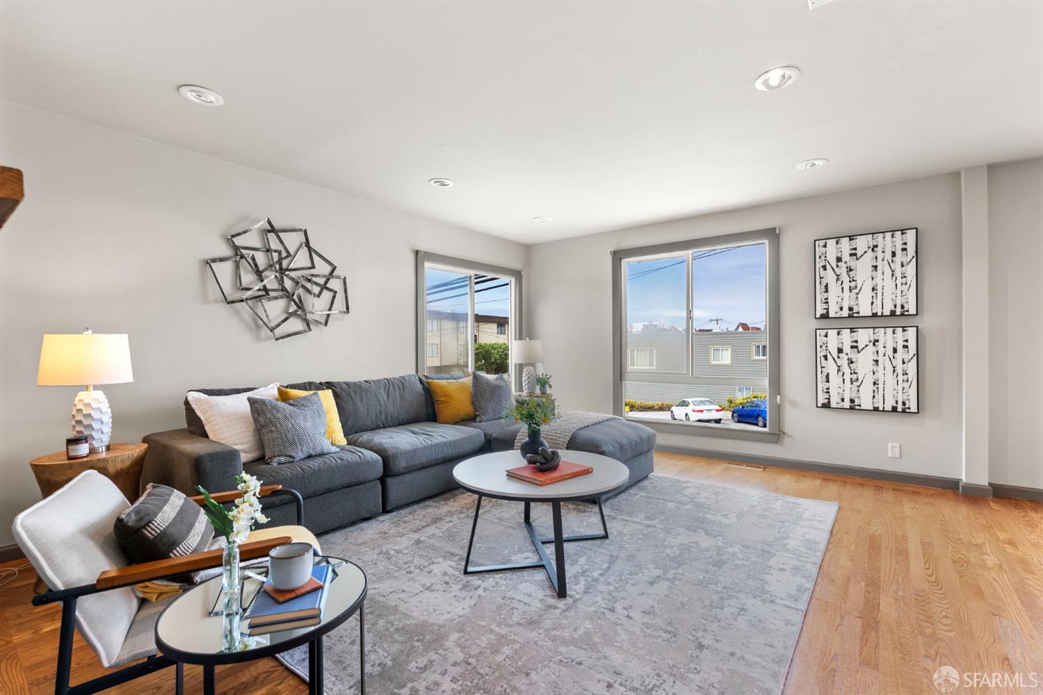 Detail Gallery Image 5 of 51 For 3043 Noriega St, San Francisco,  CA 94122 - 3 Beds | 2 Baths