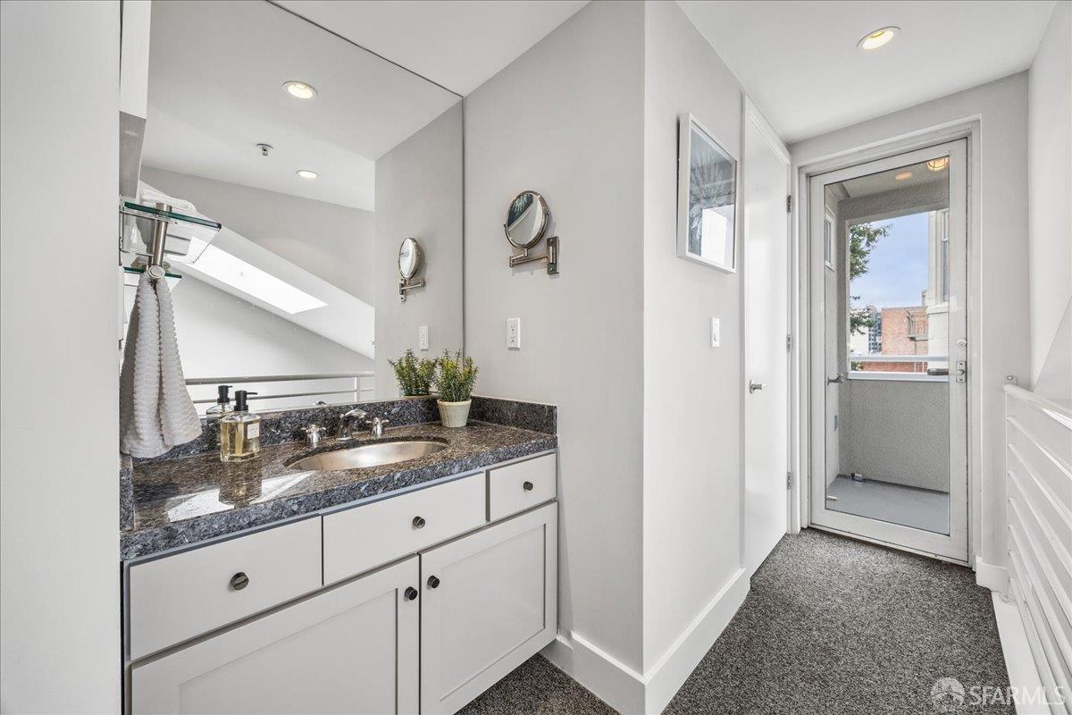 Detail Gallery Image 20 of 34 For 545 Leavenworth St #11,  San Francisco,  CA 94109 - 1 Beds | 2 Baths