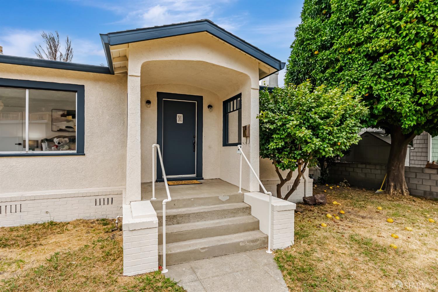 Detail Gallery Image 4 of 50 For 220 Vaqueros Ave, Rodeo,  CA 94572 - 3 Beds | 1 Baths