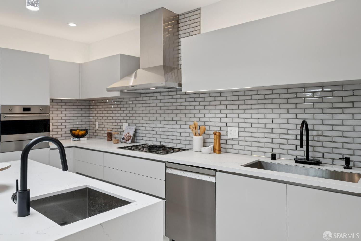 Detail Gallery Image 37 of 93 For 567 45th Ave, San Francisco,  CA 94121 - 4 Beds | 4/1 Baths