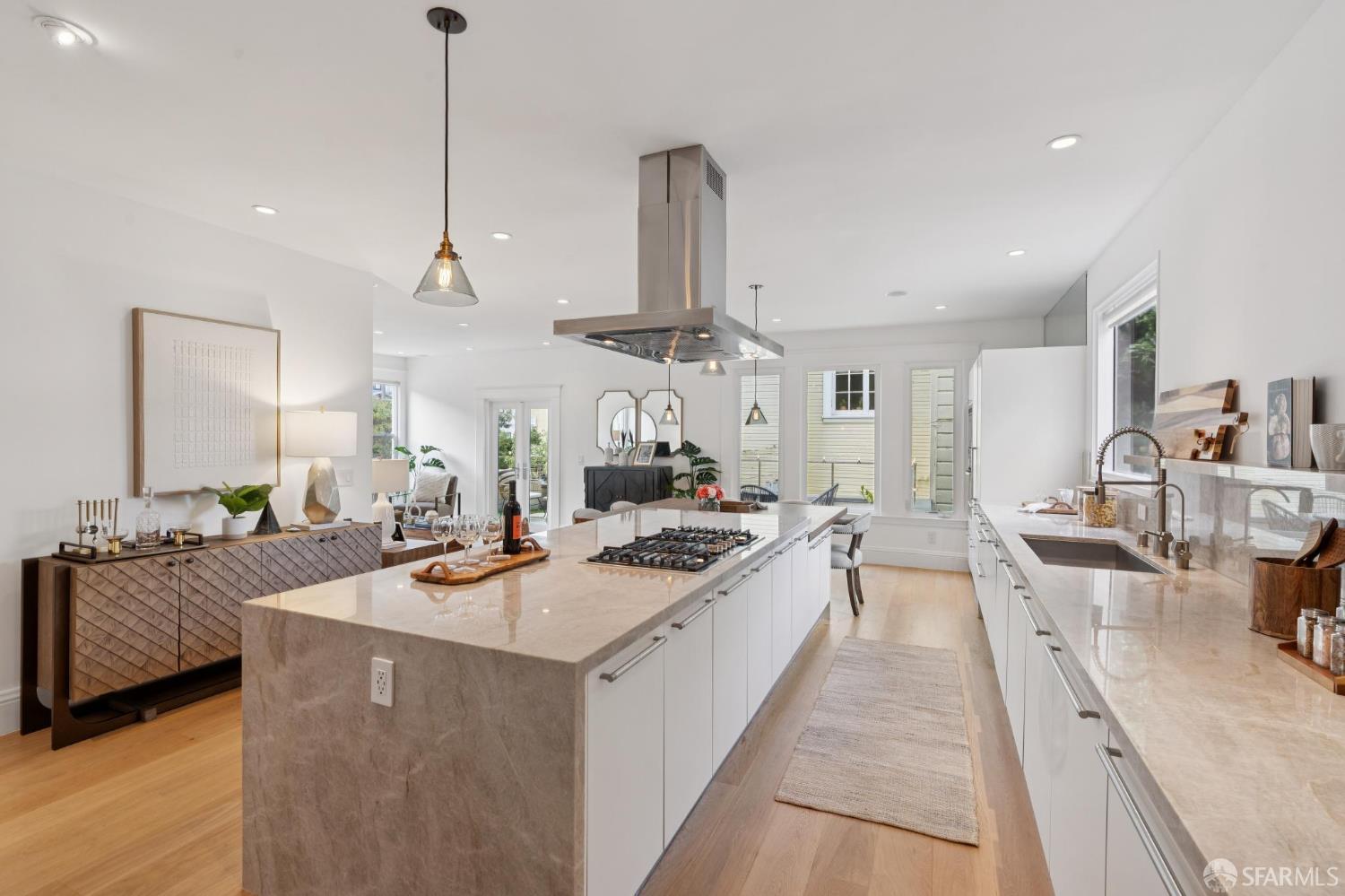 Photo #10: 425071976 Listing: Photo #10