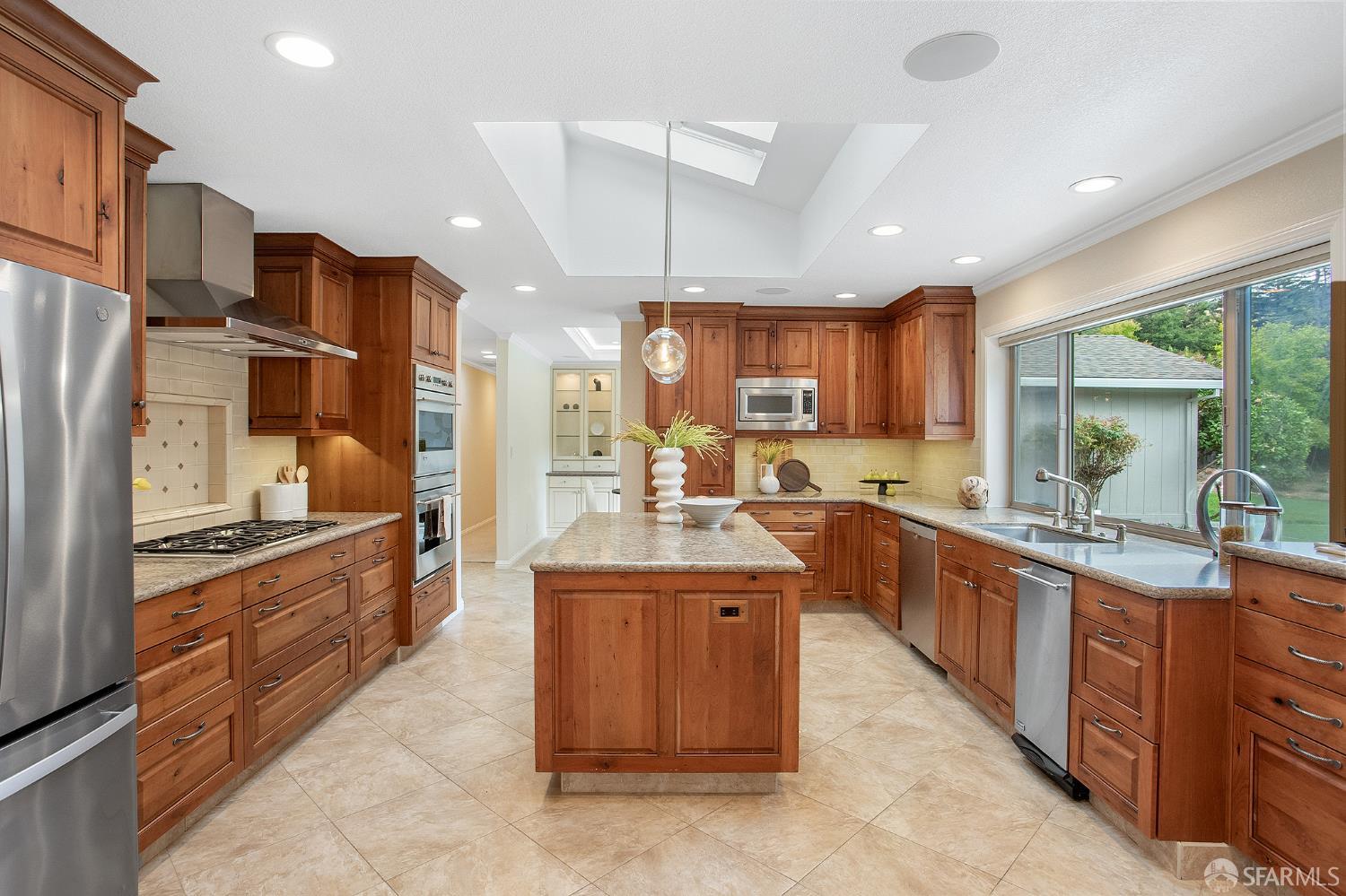 Detail Gallery Image 11 of 50 For 221 Likely Dr, Alamo,  CA 94507 - 4 Beds | 3 Baths