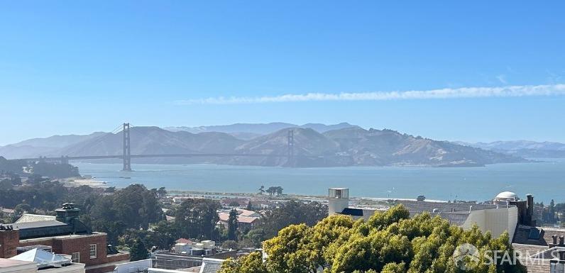 Detail Gallery Image 2 of 6 For 2725 Broadway St, San Francisco,  CA 94115 - 6 Beds | 6/2 Baths