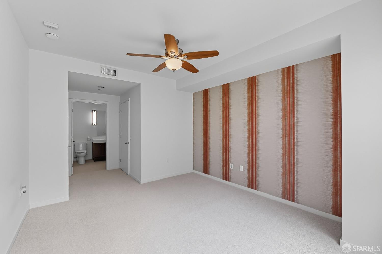Photo #17: 425073170 Listing: Photo #17