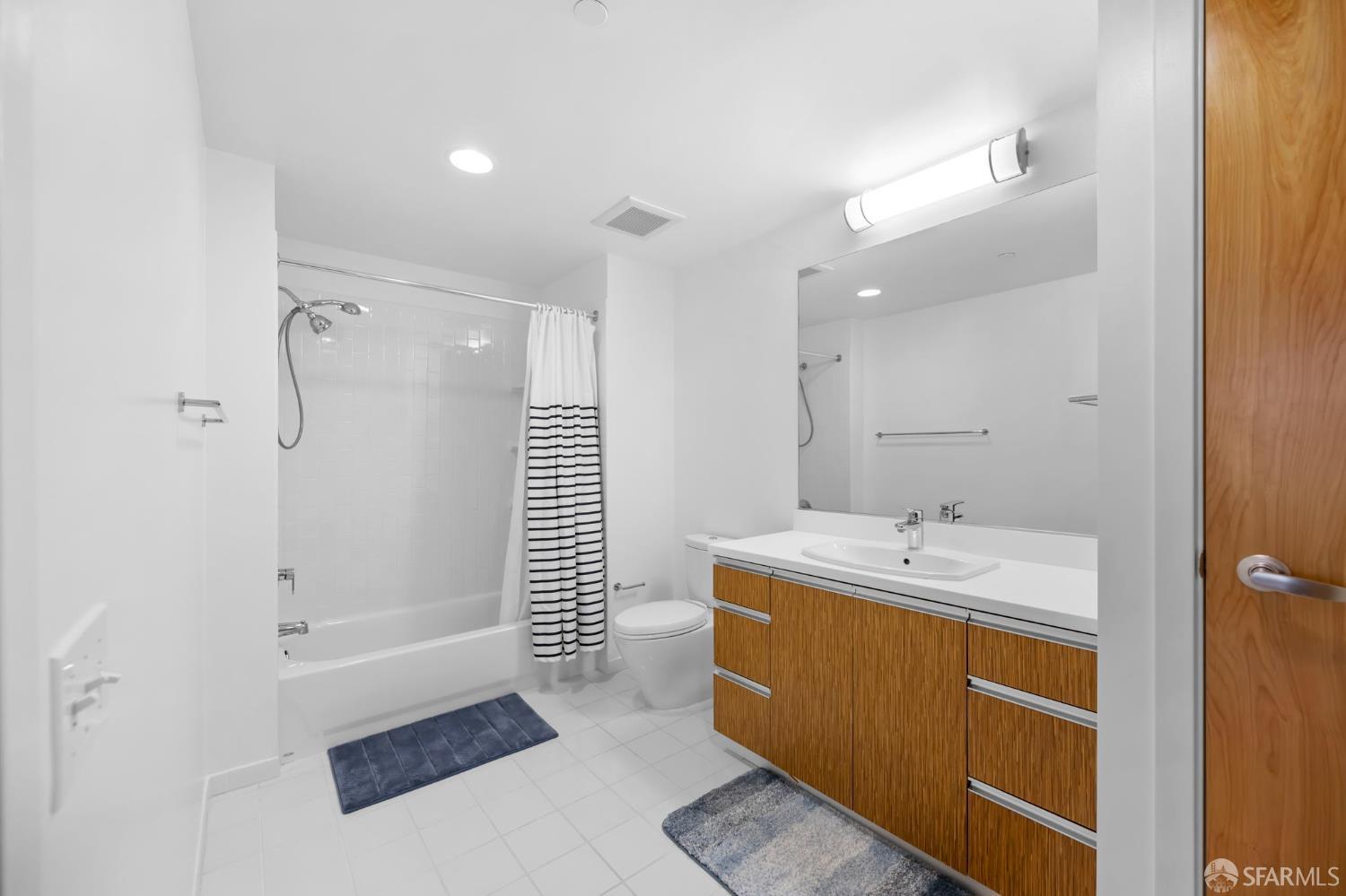 Detail Gallery Image 20 of 53 For 5800 3rd St #1121,  San Francisco,  CA 94124 - 3 Beds | 3 Baths