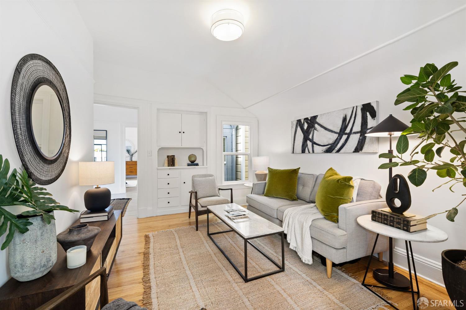 Photo #5: 425072400 Listing 